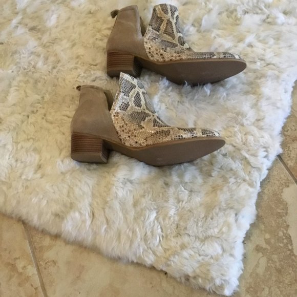 DIBA leather and suede ankle boots size 13 New - Picture 3 of 4